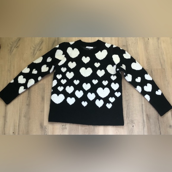 Ladies black and white heart sweater from Rickis - Picture 1 of 4